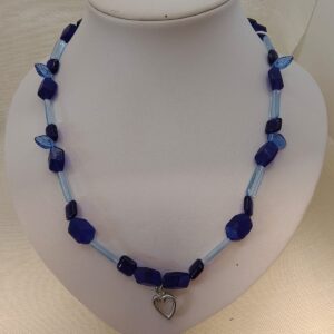 Blauwe ketting